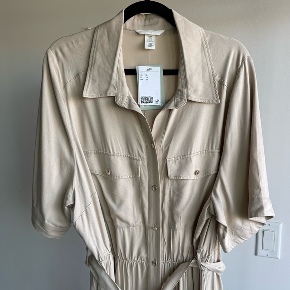 NWT H&M Tan Maxi Button Front Belted Short Sleeve Dress Size XL - Picture 4 of 7